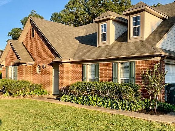 3rd image of 105 Carolina Grove Blvd