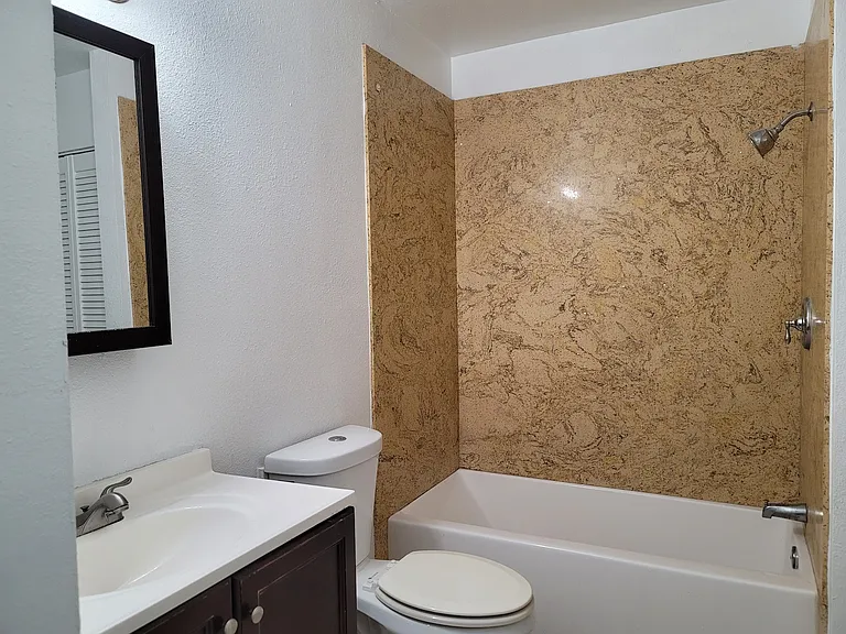 1713 Linden Way — Photo 4