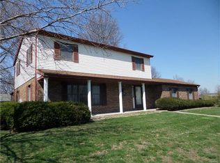 1107 Alan Dr, Red Bud, IL 62278