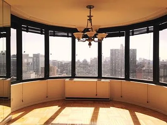 Rented by New York Private Realty Group | media 17