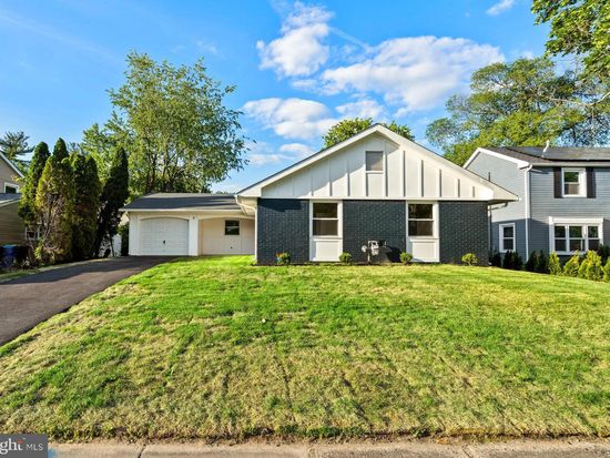 9 Pensdale Ln, Willingboro, NJ 08046