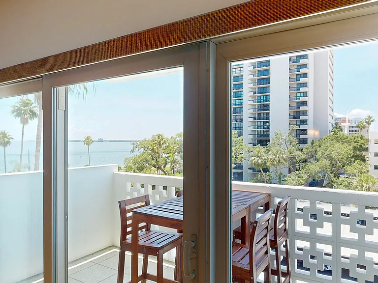 2401 Bayshore Blvd #502 — Photo 9