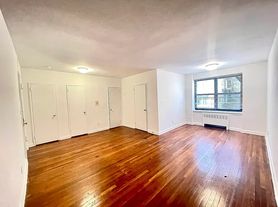 101-01 67th Dr, Forest Hills, NY