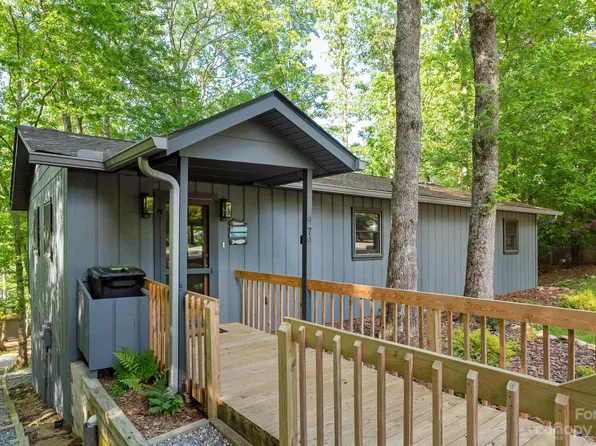 979 Utsonati Ln, Brevard, NC 28712