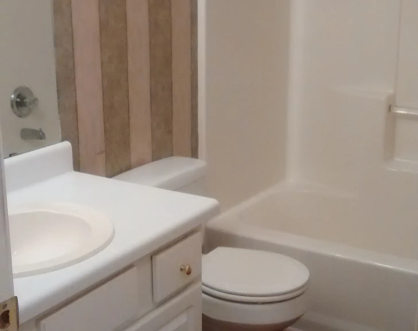 3 bed, 1603 sqft, $1,800 — Photo 2