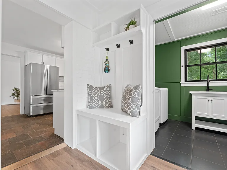 1215 Byron Rd — Photo 13