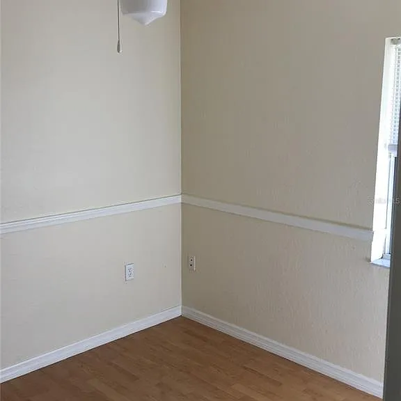 2417 Golfview St — Photo 4