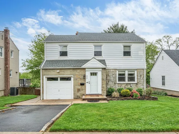 62 Sadler Rd, Bloomfield, NJ 07003