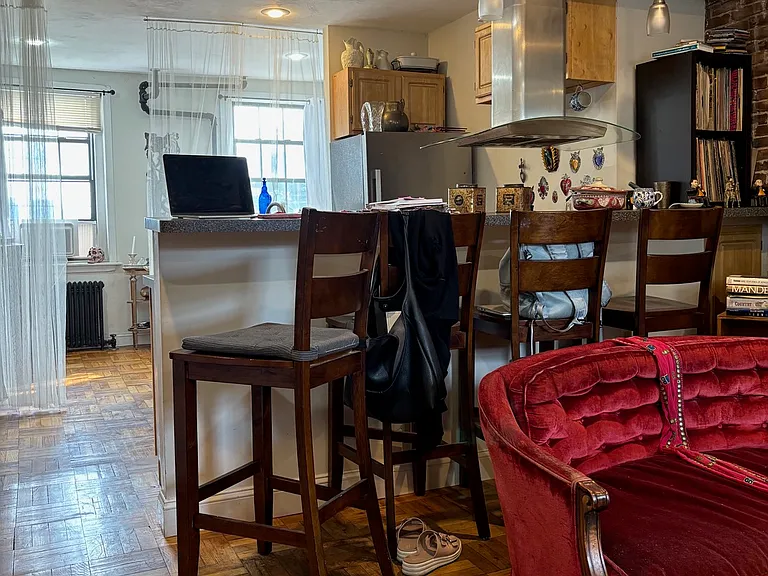 193 Webster St #B — Photo 8