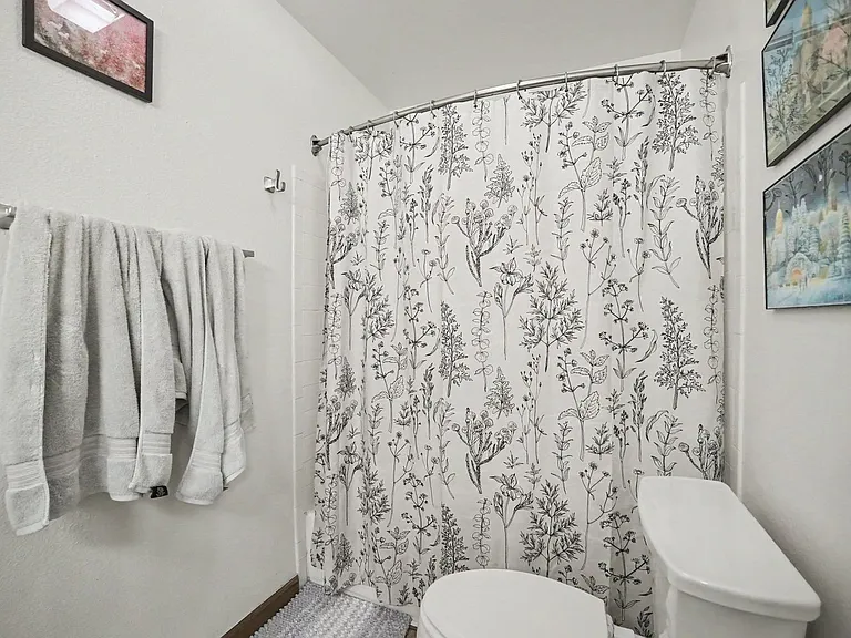 416 Wright St #304 — Photo 17