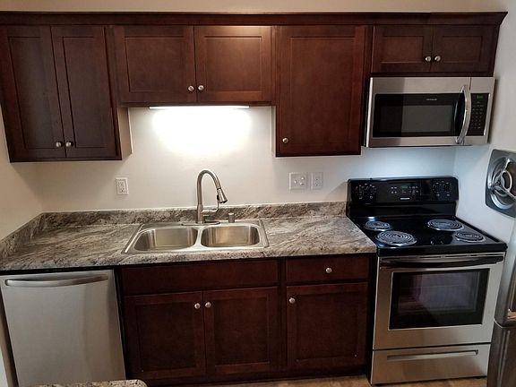 5th image of 240 Williamsburg Dr APT 5
