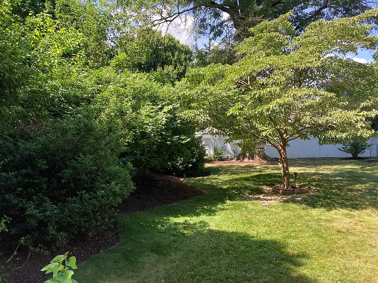54 Sycamore Ln — Photo 8