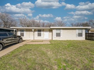 2003 Sidney St, Arlington, TX 76010