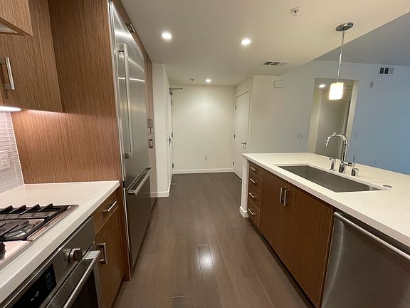 2nd image of 2655 Bush St APT 114