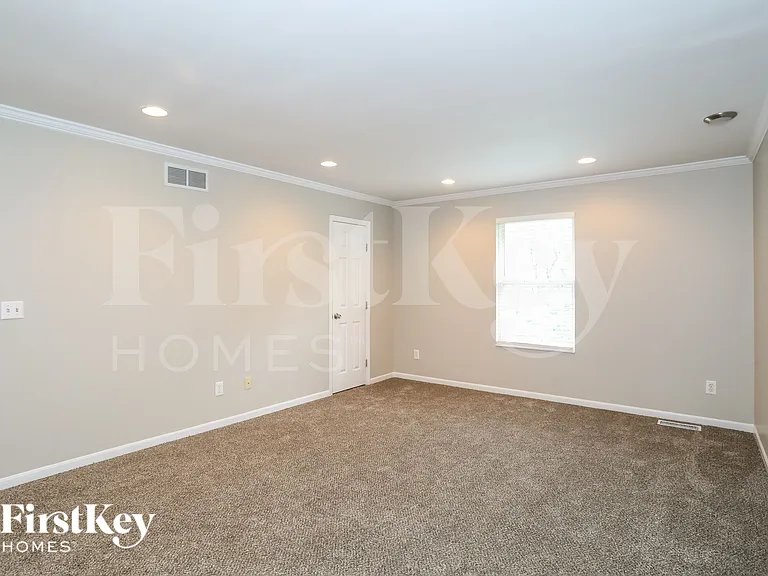 935 Grandstone Ct — Photo 11