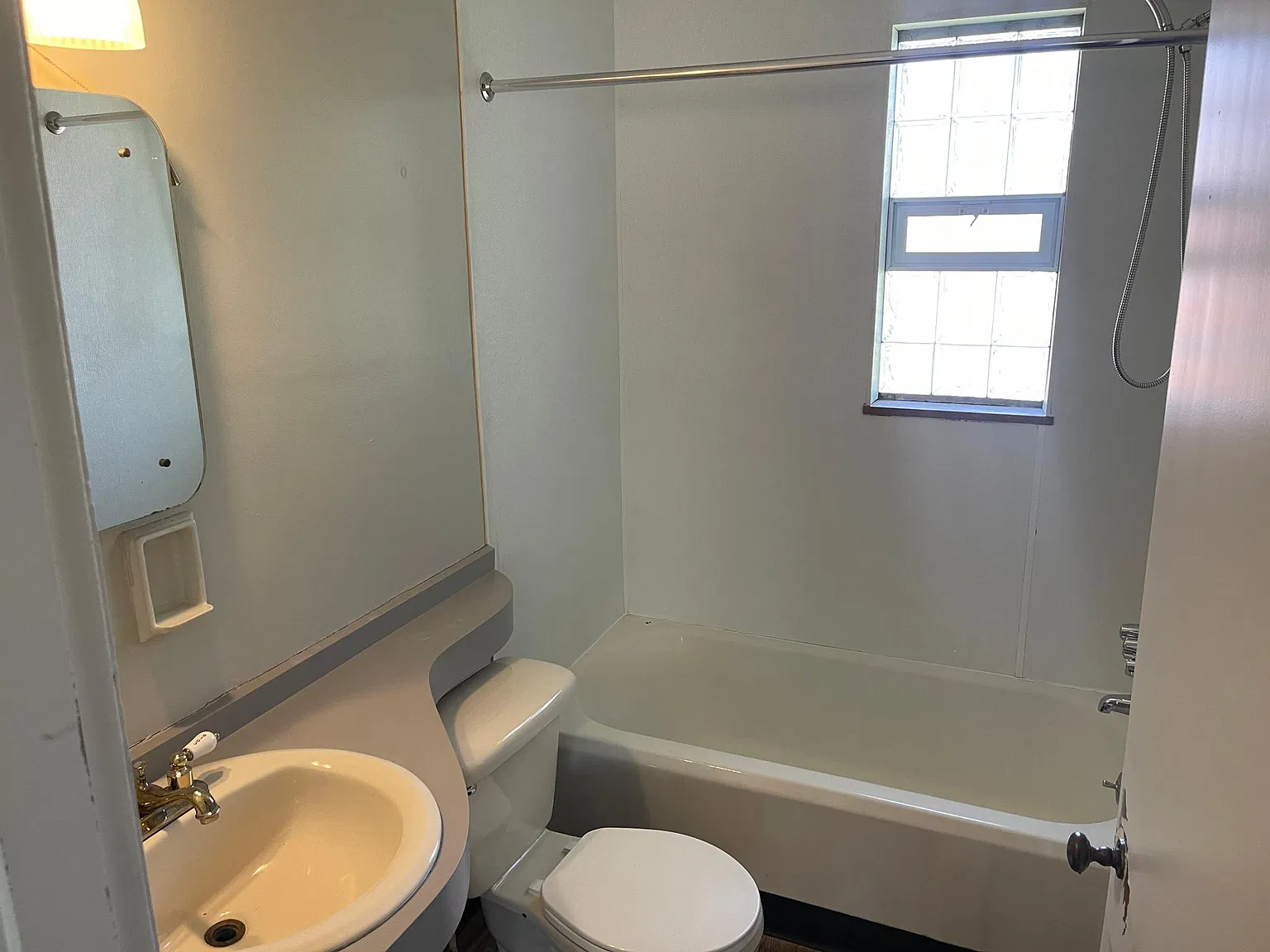 2 bed, 1010 sqft, $1,250 — Photo 4