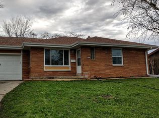 4631 W Van Beck Ave, Greenfield, WI 53220