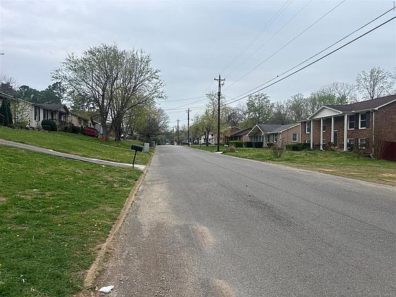 5th image of 55 Benzing Rd