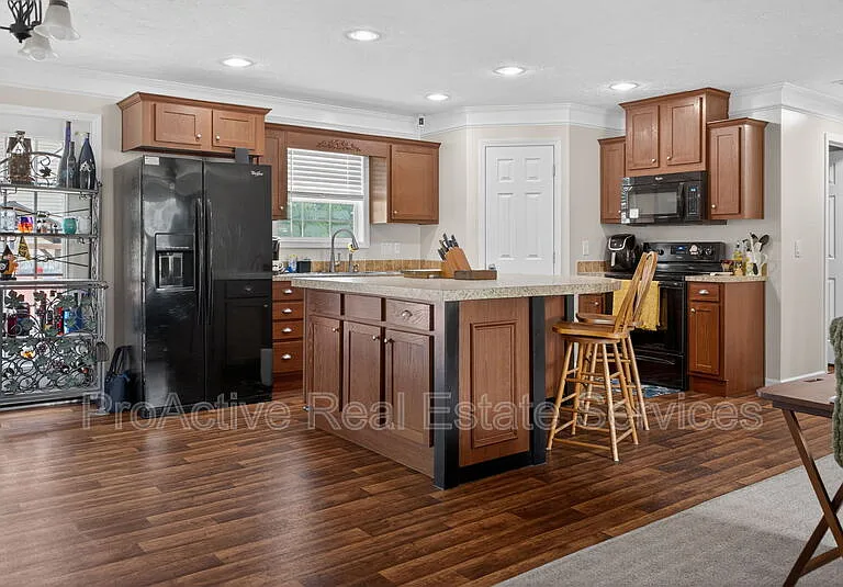 1053 Pitchkettle Rd — Photo 20