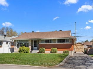 753 Dickens Ave, Ottawa, ON K1G2X9