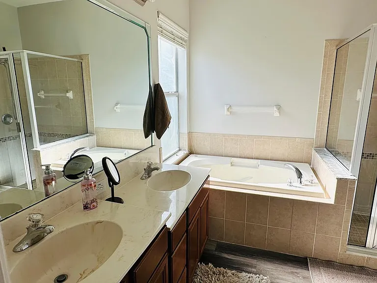 14533 Cotswolds Dr — Photo 10