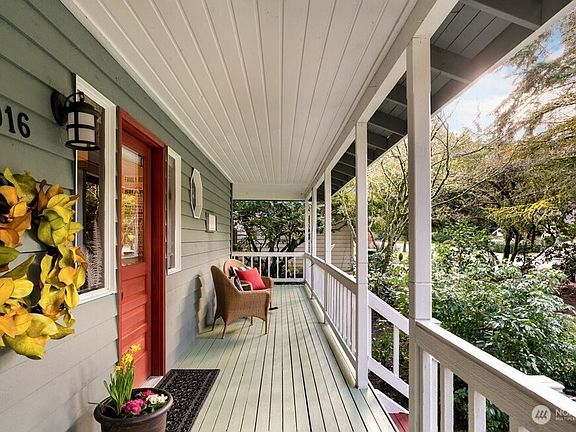 2nd image of 21016 NE 36th Street