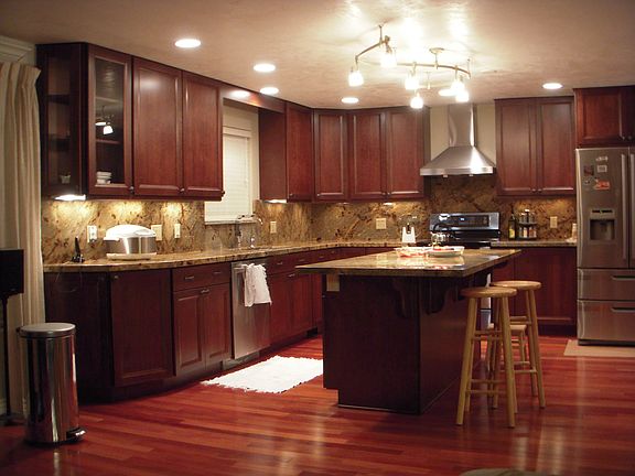 3rd image of 891 E Northcliffe Dr