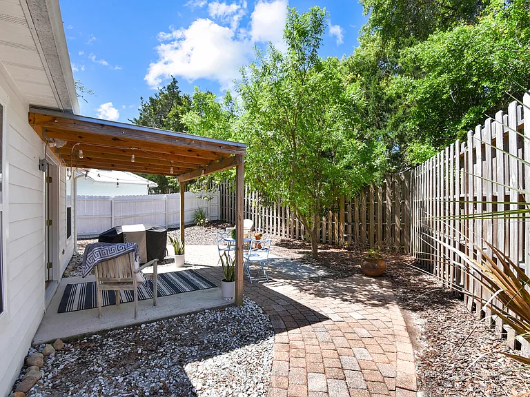 19 Lockhart Ln — Photo 24
