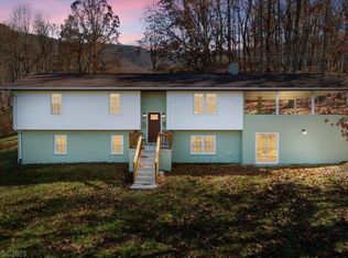 571 Blankenship Mountain Rd, Narrows, VA 24124