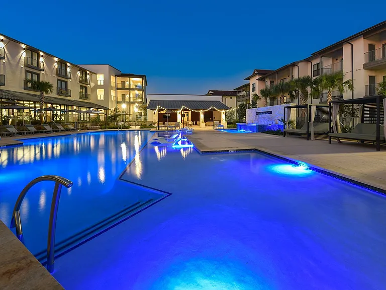 Tacara Westpointe Village — Photo 20