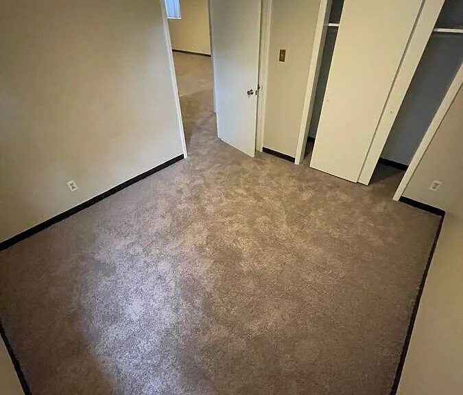 640 E Easter Ave — Photo 31