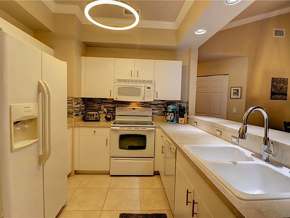 3rd image of 1089 Winding Pines Cir Unit 203