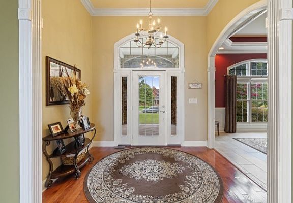 5th image of 323 Ridgecrest Dr