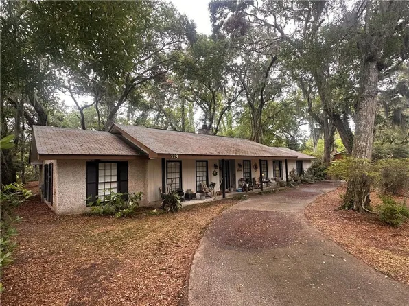 118 Saint Clair Dr, Saint Simons Island, GA 31522