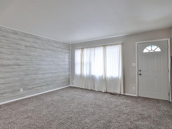 3rd image of 8500 Needlewood Ct