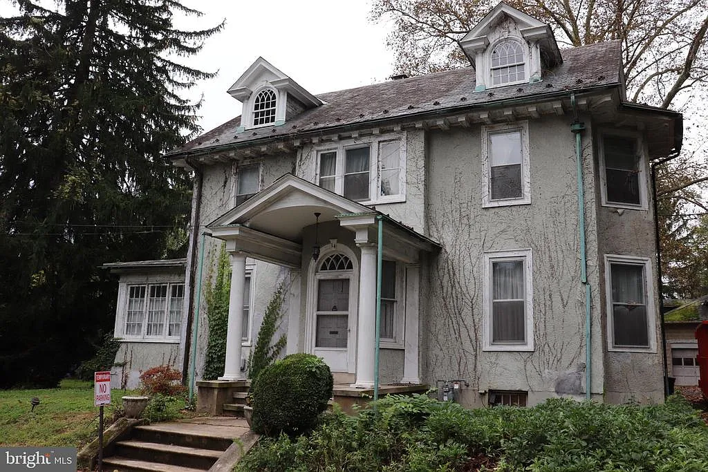 14 Howard St photo 1