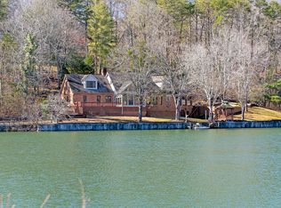 294 Lake Hills Dr, Trenton, GA 30752