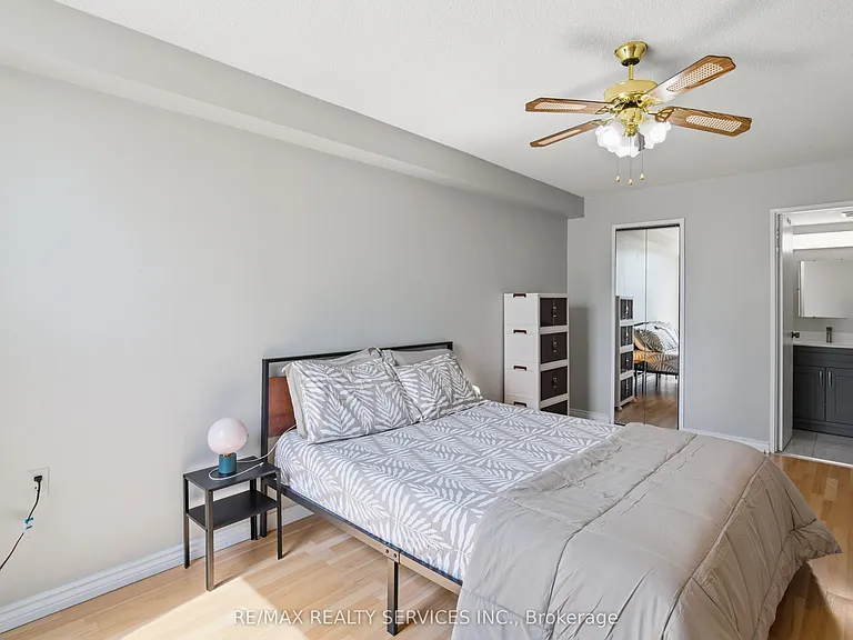 18 Knightsbridge Rd #304 — Photo 32