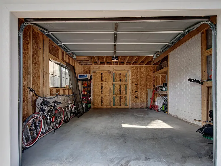 3543 Ashfield Dr — Photo 49