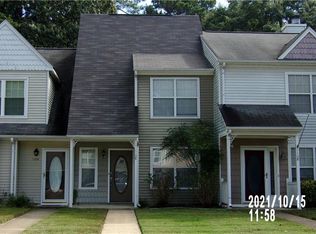 110 Heather Way APT E, Yorktown, VA 23693
