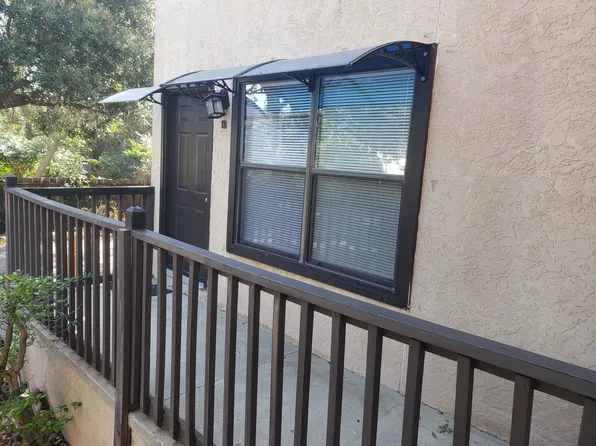 28 8th St APT 12, Shalimar, FL 32579