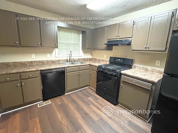 5th image of 2182 Cedar Creek Ln
