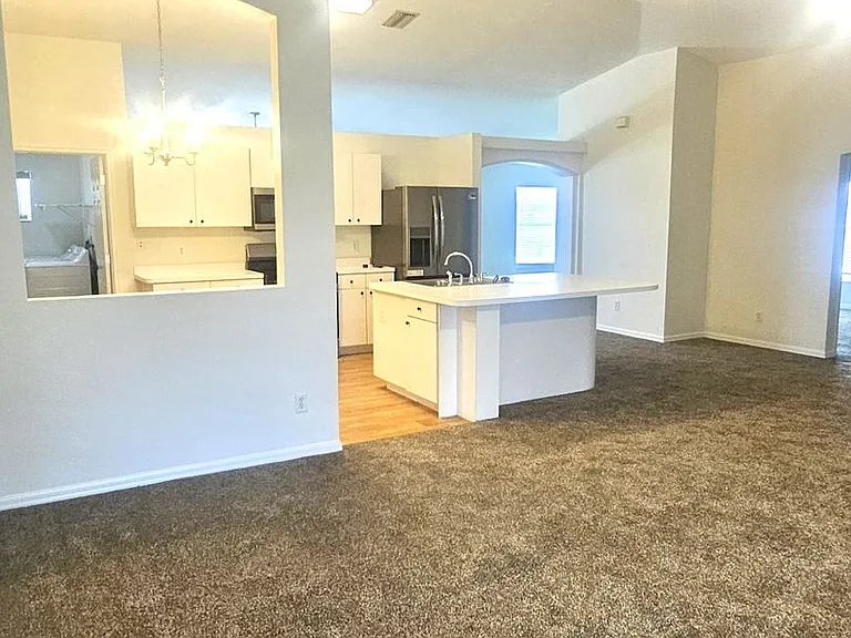 25173 Mercedes Dr — Photo 10