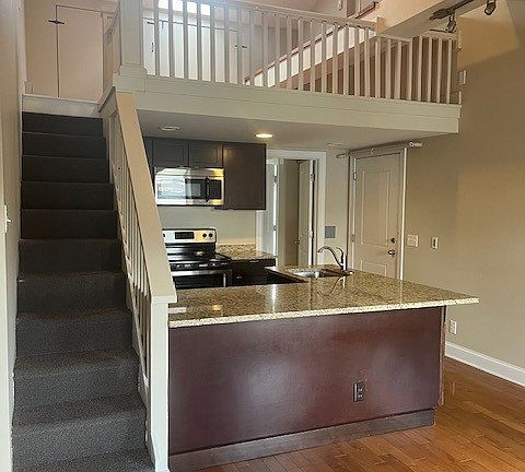 2nd image of 14 Saint Louis Pl APT 5