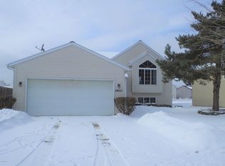 2937 Wingate Dr SE, Kentwood, MI 49512