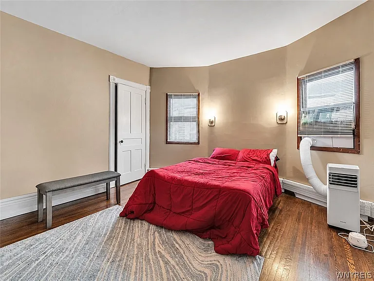 370 Bryant St #2 — Photo 8