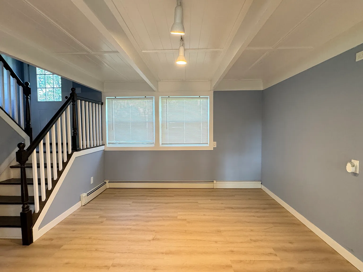 4 bed, 2.5 bath, $5,000 — Photo 3