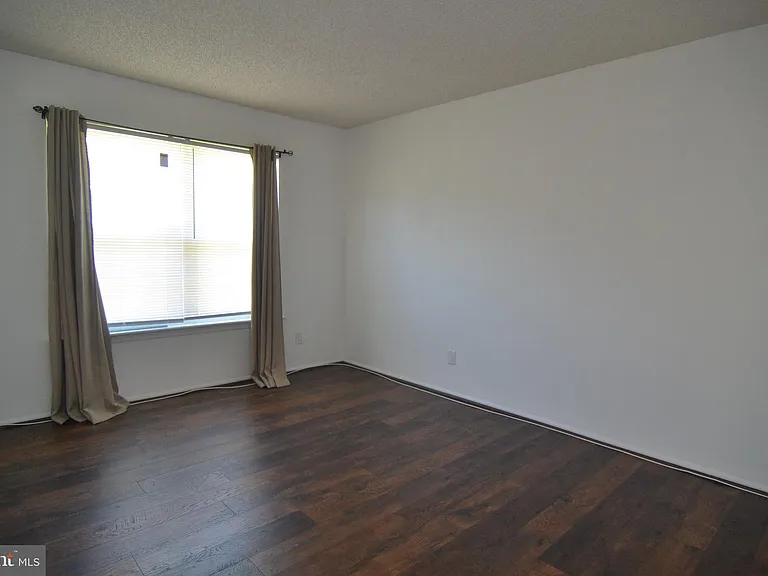 4004 Adelaide Dr — Photo 15