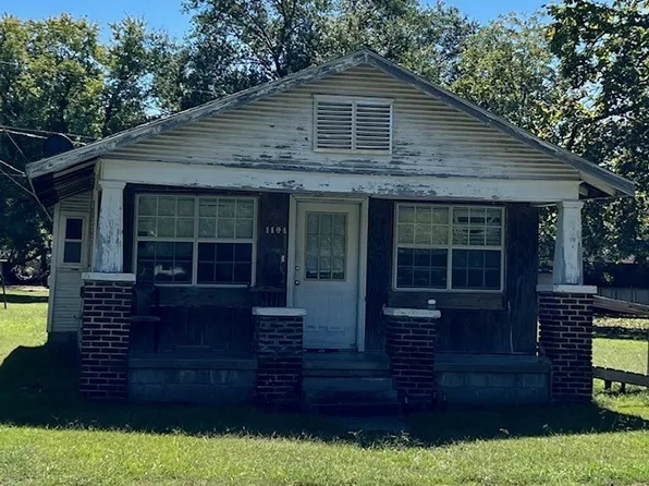 1104 W 9th St, Okmulgee, OK 74447