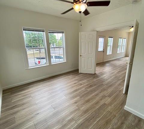 3rd image of 1038 N Madison Ave